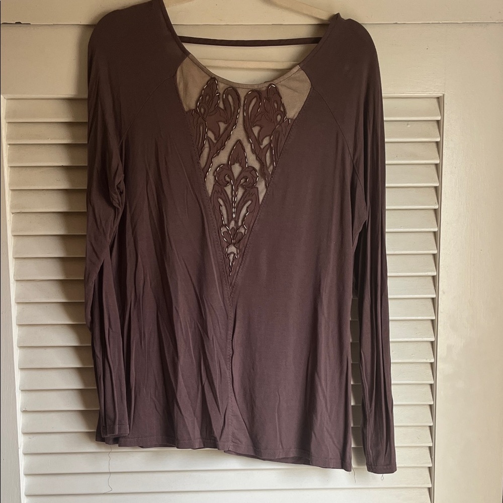 Gimmicks by BKE Plum Lace Accent Open Back Long Sleeve Top